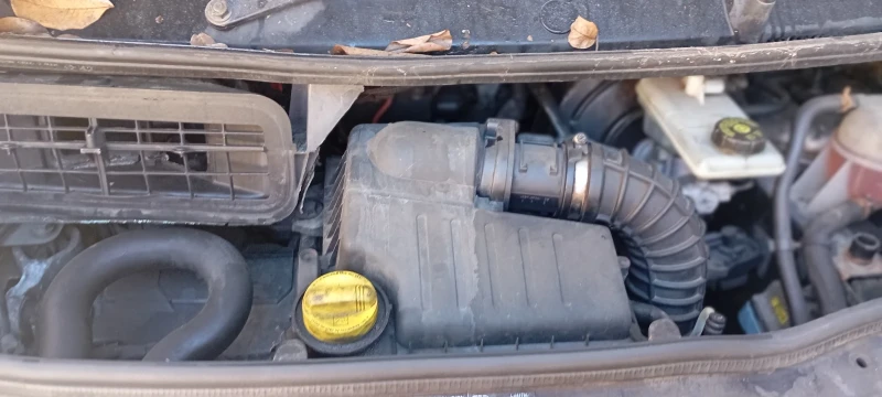 Opel Vivaro 2.0 crdi, снимка 10 - Бусове и автобуси - 52254524