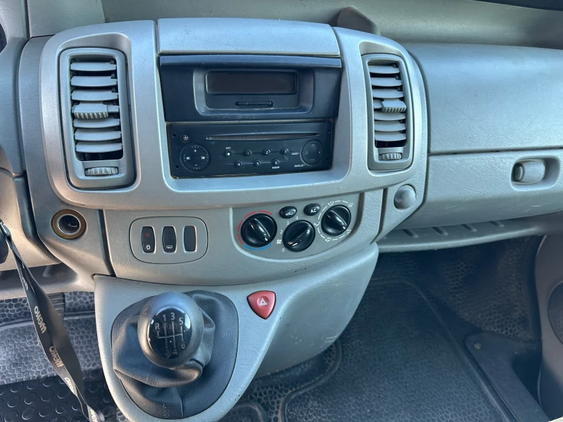 Renault Trafic 8+ 1* 2.0DCI* 115к.с* КЛИМАТИК* 6 скорости, снимка 11 - Бусове и автобуси - 52413089