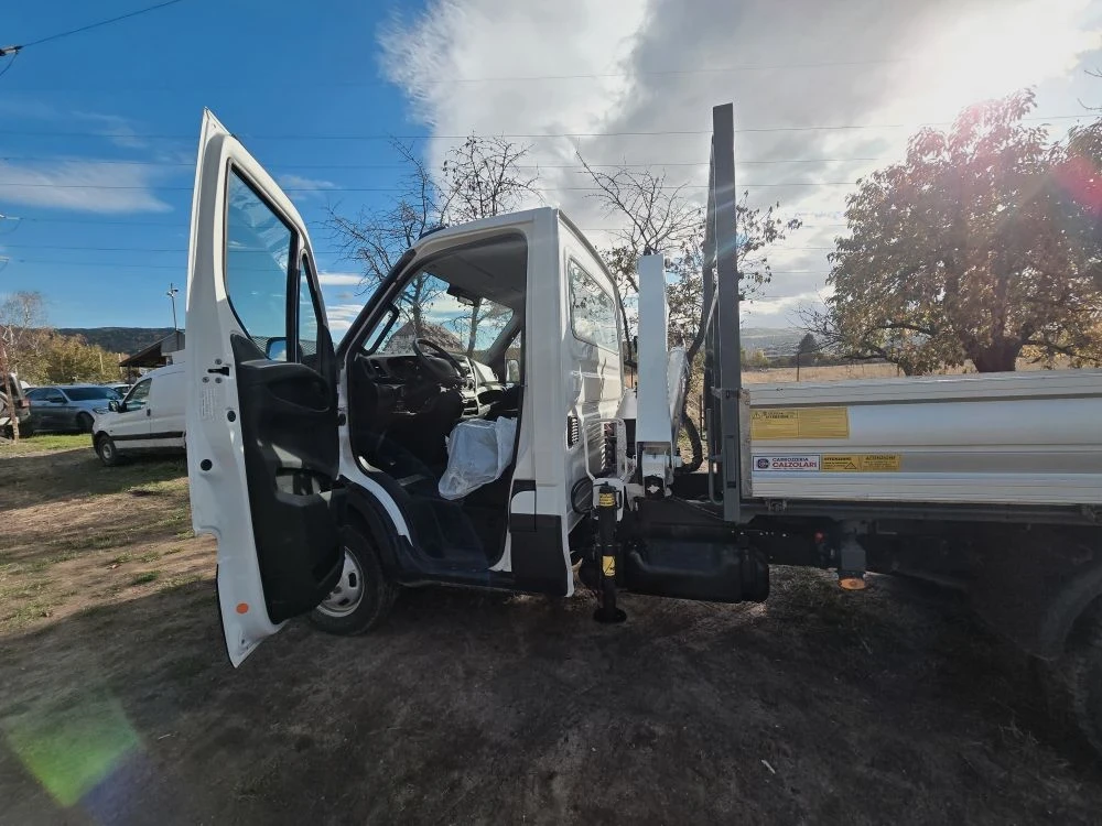 Iveco 3512 ТРИСТРАНЕН САМОСВАЛ с кран  - изображение 5