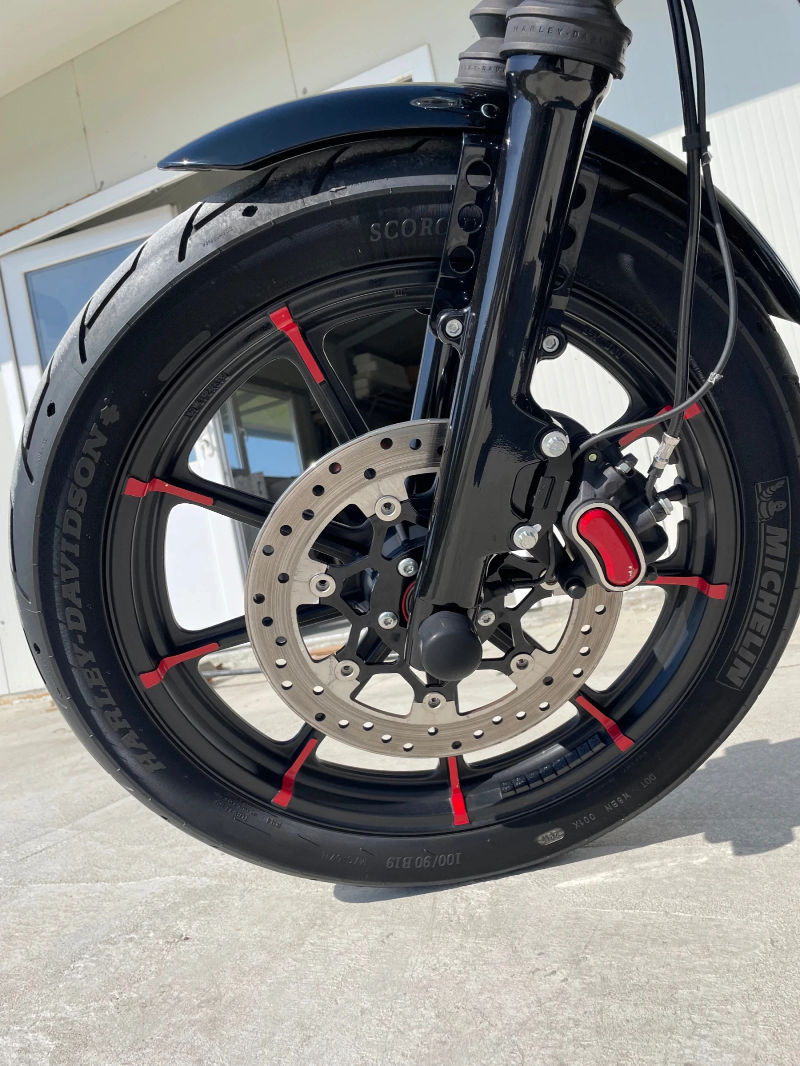 Harley-Davidson Sportster Iron 883  - изображение 6