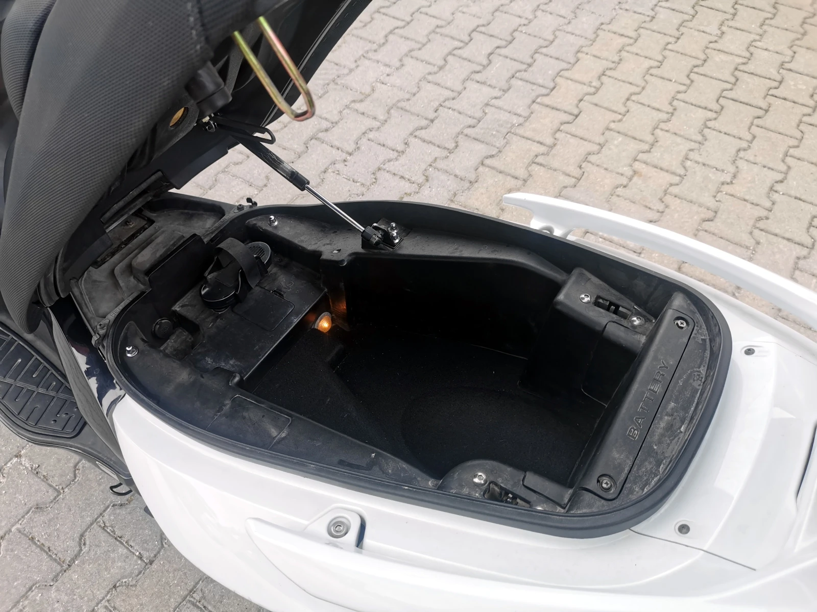 Kymco Xciting, снимка 10 - Мотоциклети и мототехника - 54786647