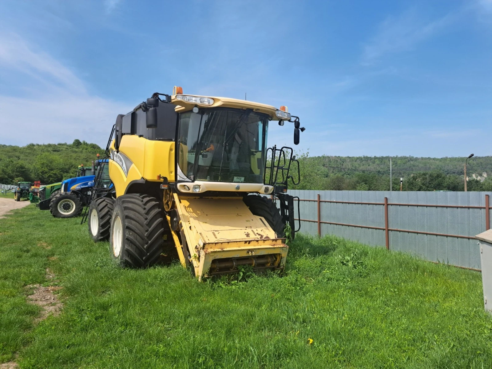 Комбайн New Holland CX 8.40 - изображение 3