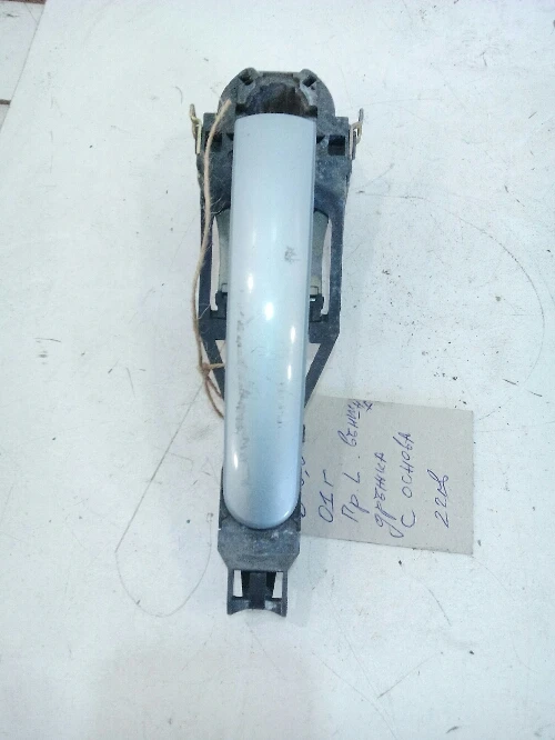 Дръжка врата външна предна лява Фолксваген Пасат Б5.5