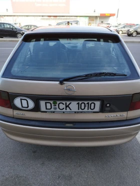 Opel Astra 1.6 Климатик , снимка 4