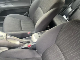 Toyota Auris КАТО НОВА , снимка 9