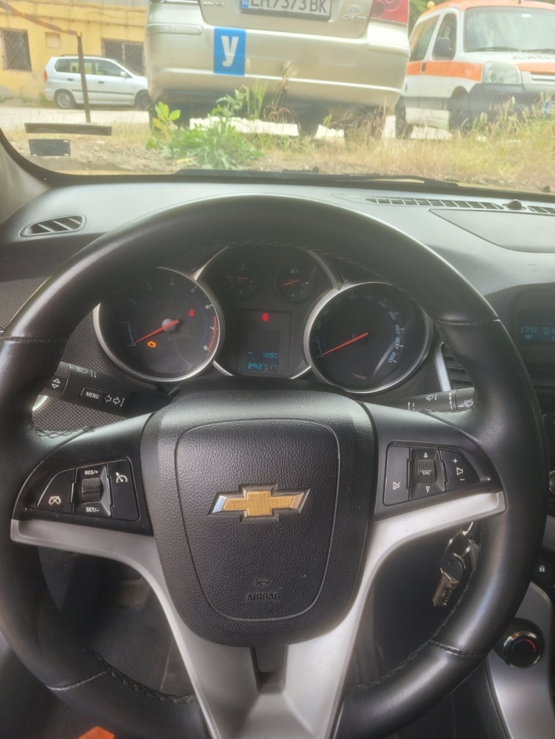 Chevrolet Cruze 1.6 124кс, снимка 8 - Автомобили и джипове - 46188601