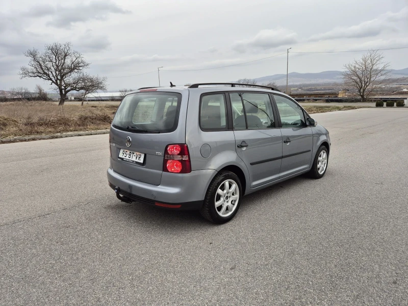 VW Touran 1.9TDI, снимка 5 - Автомобили и джипове - 49527658