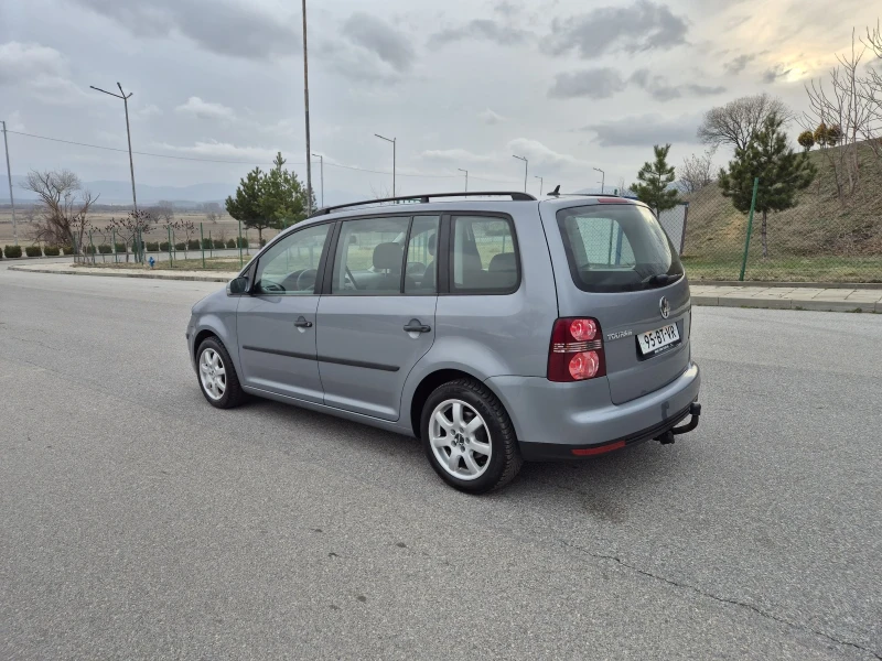 VW Touran 1.9TDI, снимка 7 - Автомобили и джипове - 49527658