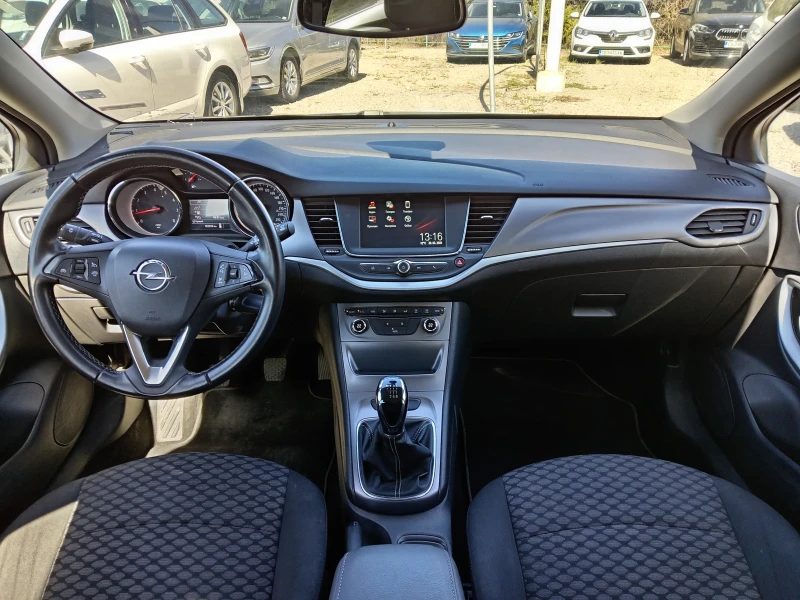 Opel Astra 1.4T, снимка 9 - Автомобили и джипове - 49583124