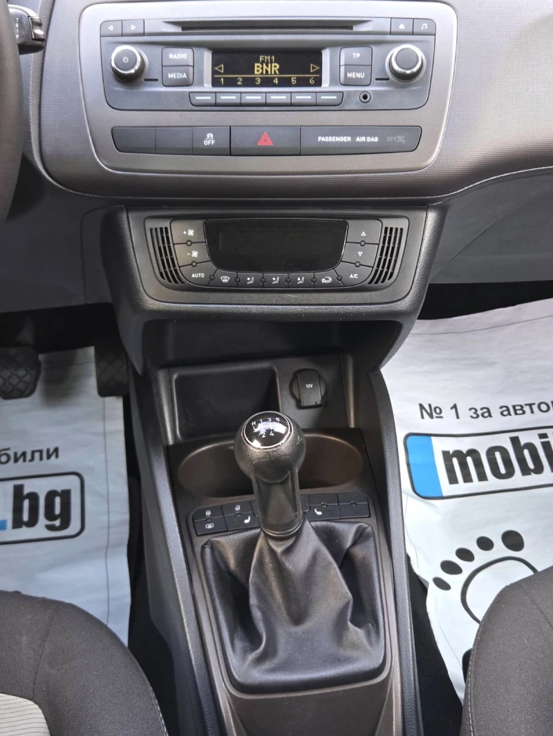 Seat Ibiza 1.2/БЕНЗИН/4-ЦИЛИНДЪРА, снимка 15 - Автомобили и джипове - 52079595