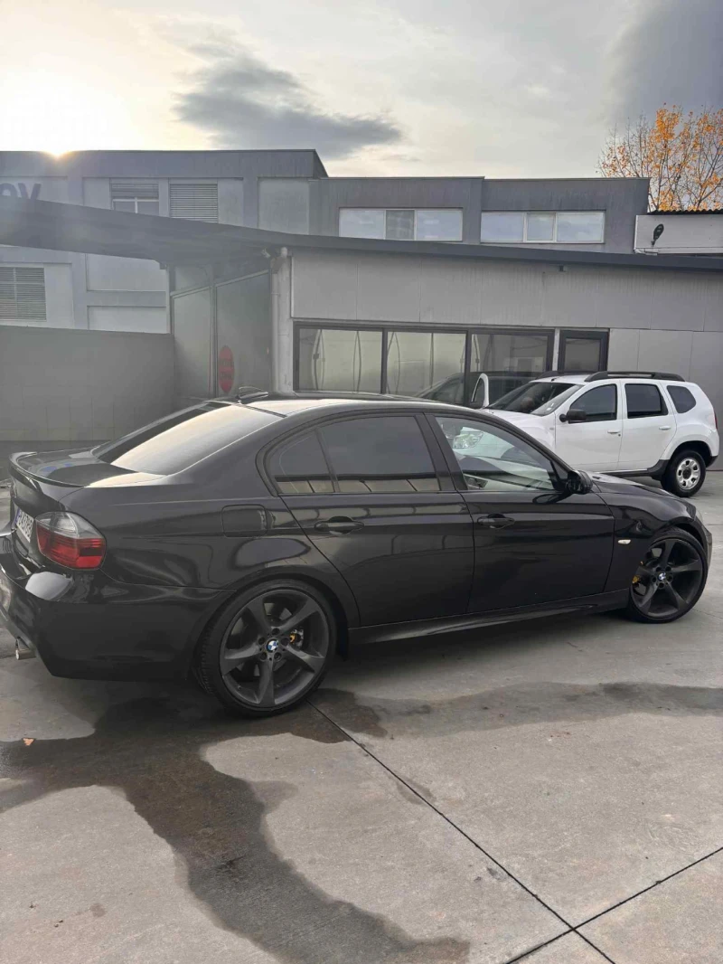 BMW 330 i, снимка 3 - Автомобили и джипове - 52494174