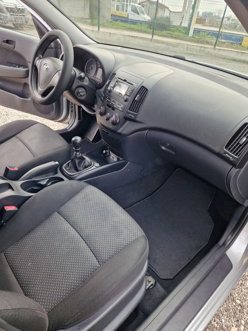 Hyundai I30 1.4 газ, снимка 6 - Автомобили и джипове - 52866683