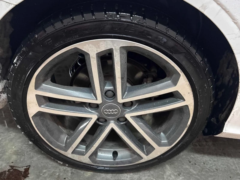 Audi A3 Progressiv  CARFAX, снимка 13 - Автомобили и джипове - 53150605