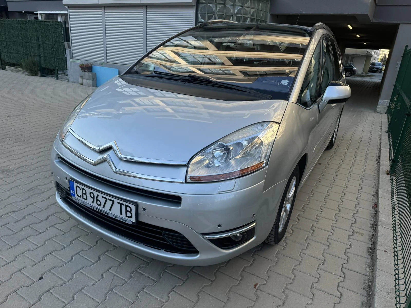 Citroen C4 Picasso 2, 0 - изображение 4