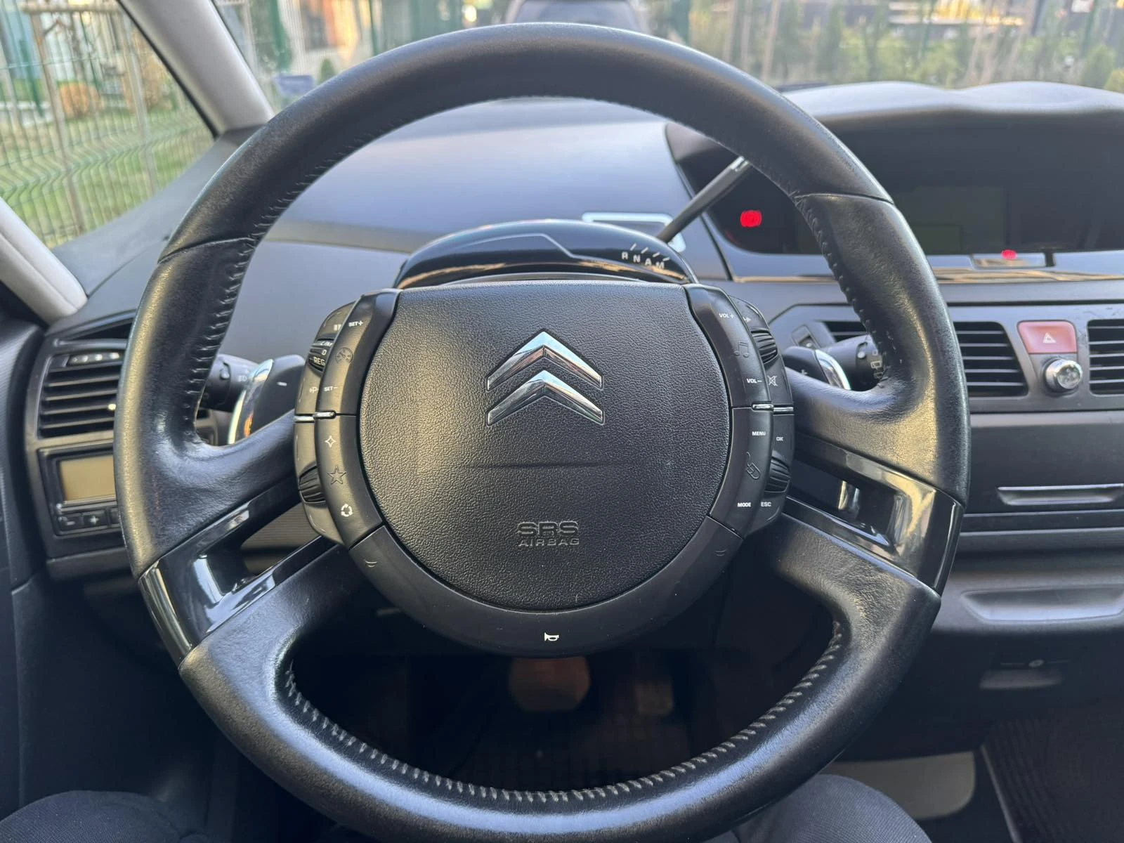 Citroen C4 Picasso 2, 0 - изображение 6