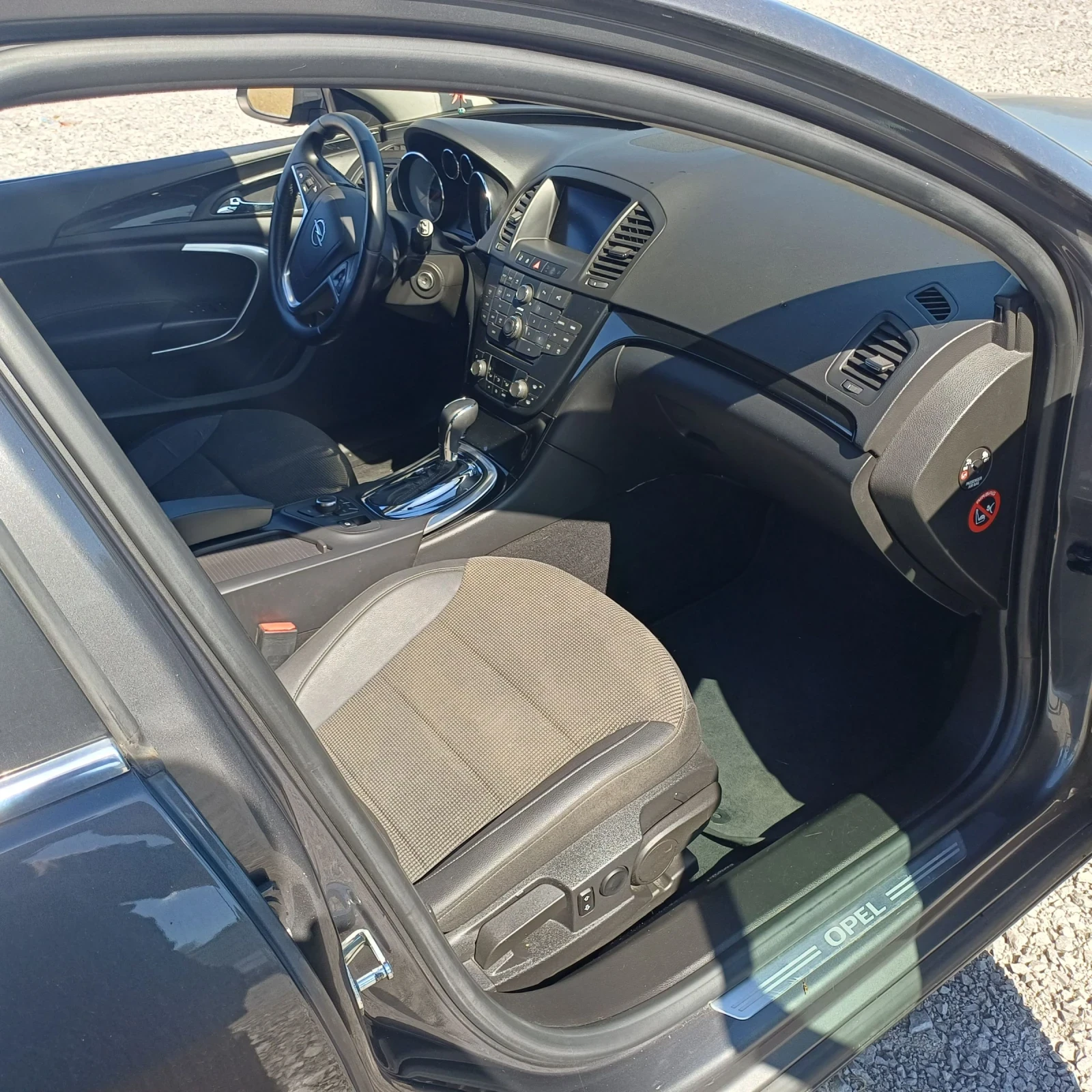 Opel Insignia 2.0CDTI 4x4 NAVI ТЕГЛИЧ - изображение 5