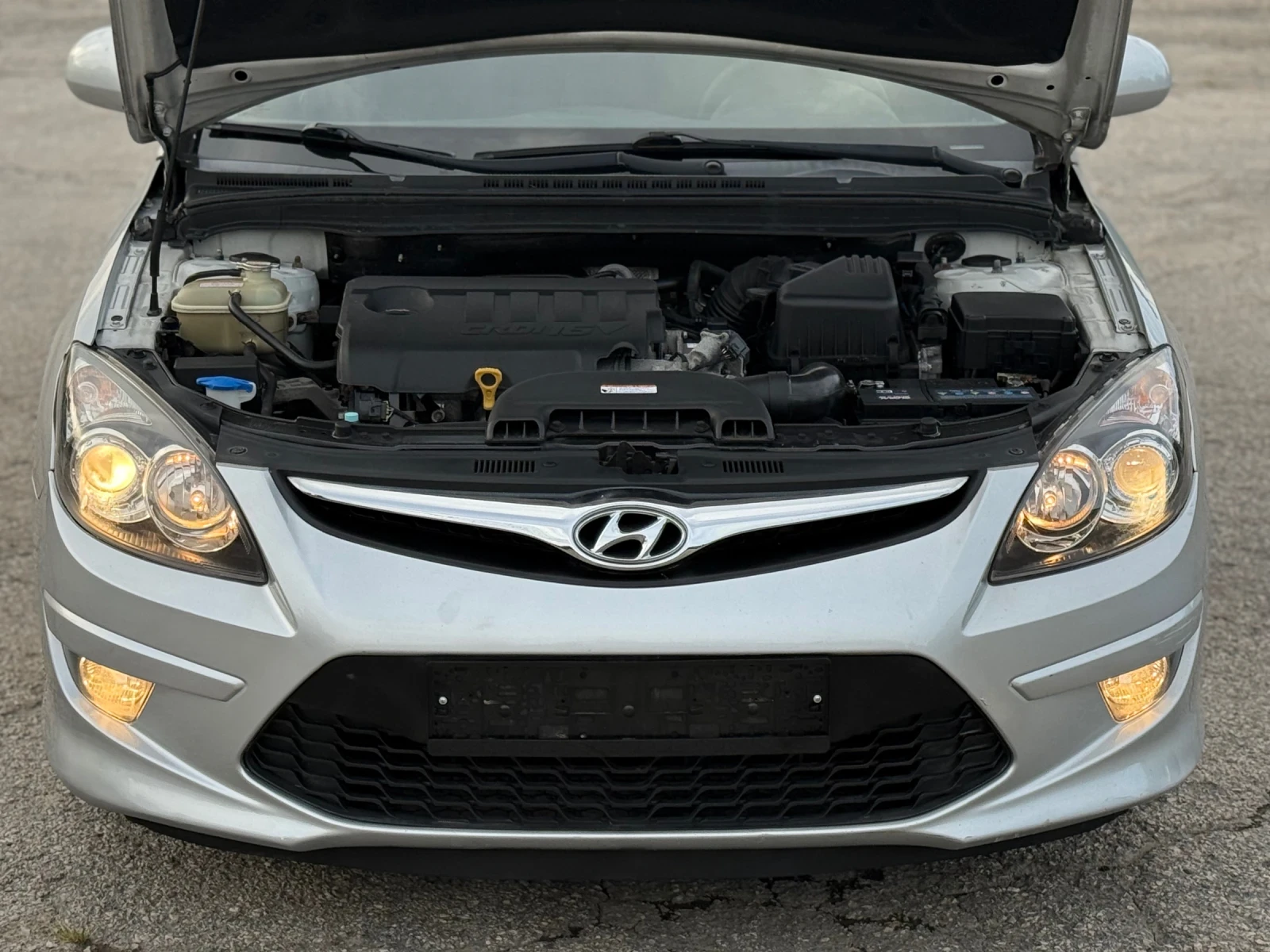Hyundai I30 1.6* Klima* FACELIFT - изображение 9