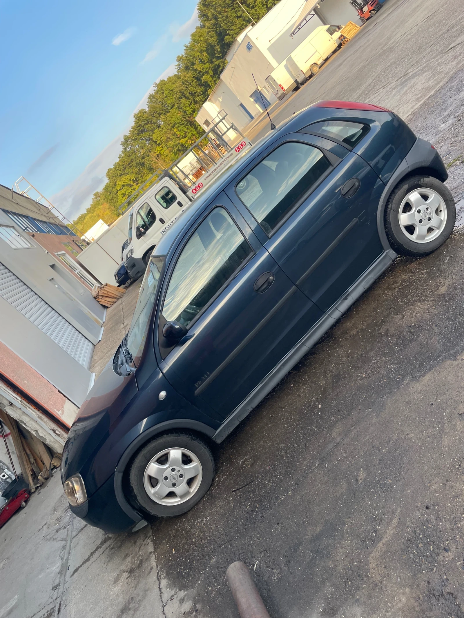 Opel Corsa 1, 4 Automatic  - изображение 3