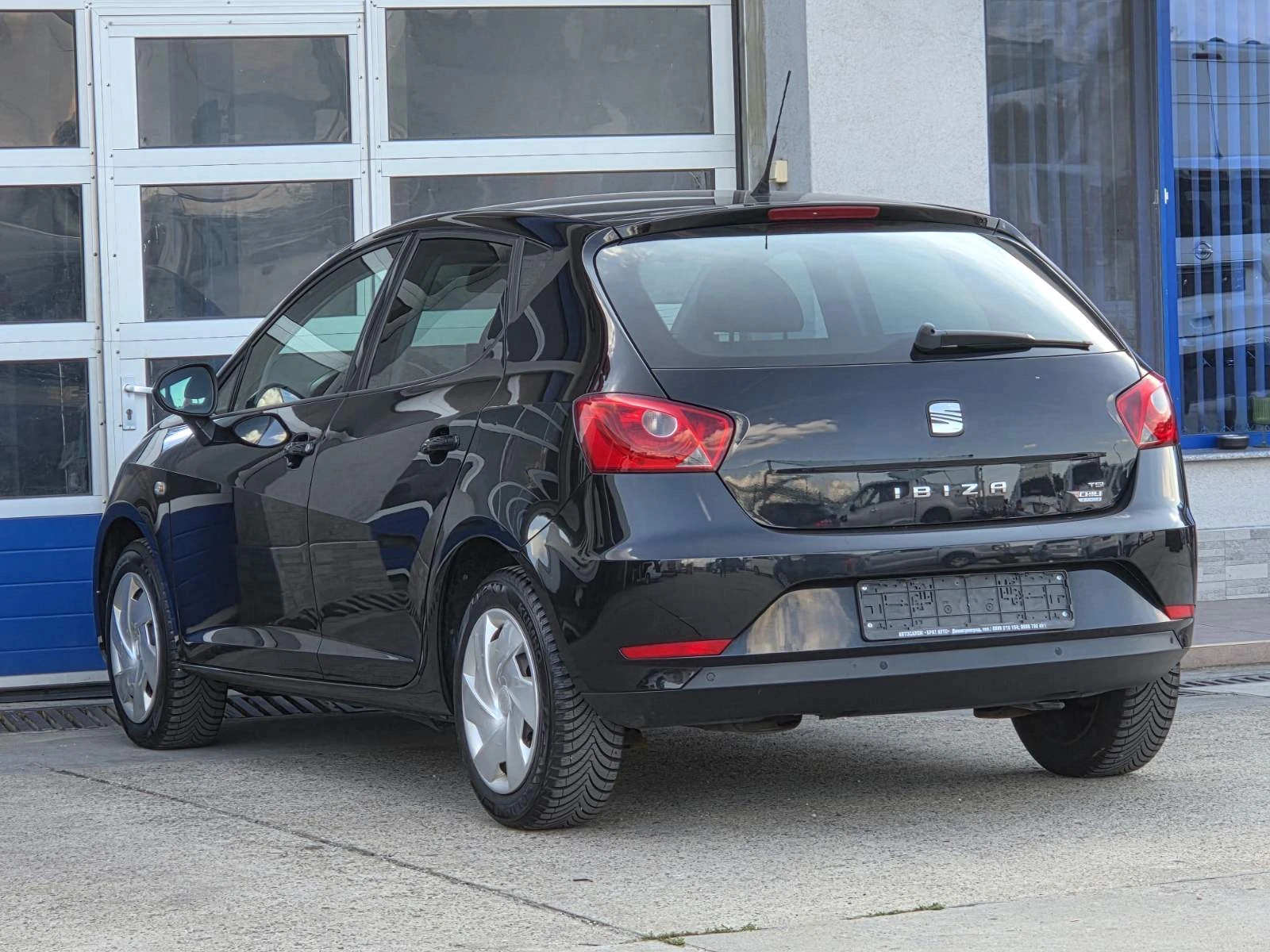 Seat Ibiza 1.2БЕНЗИН/4-ЦИЛИНДЪРА - изображение 4