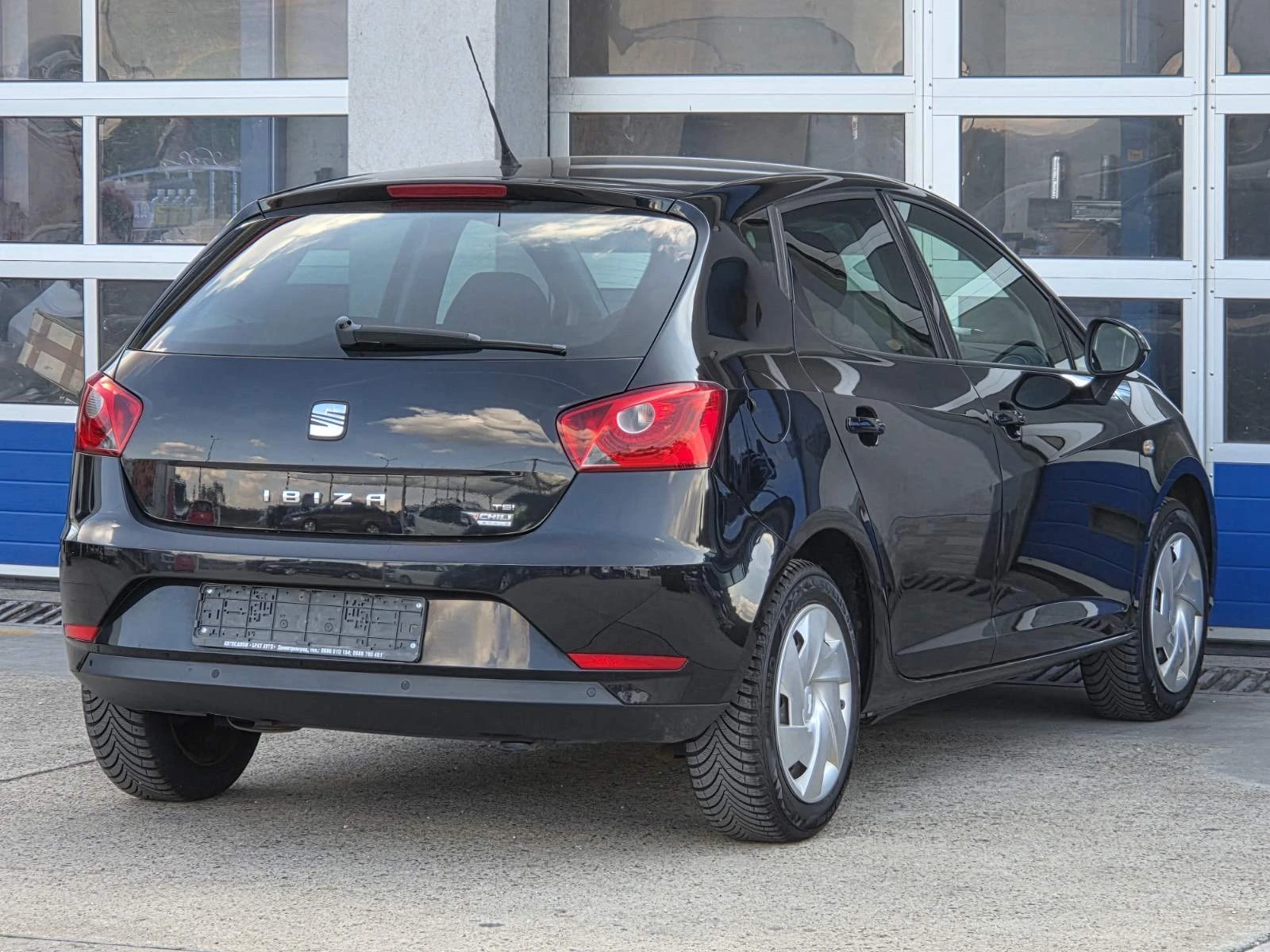 Seat Ibiza 1.2БЕНЗИН/4-ЦИЛИНДЪРА - изображение 3
