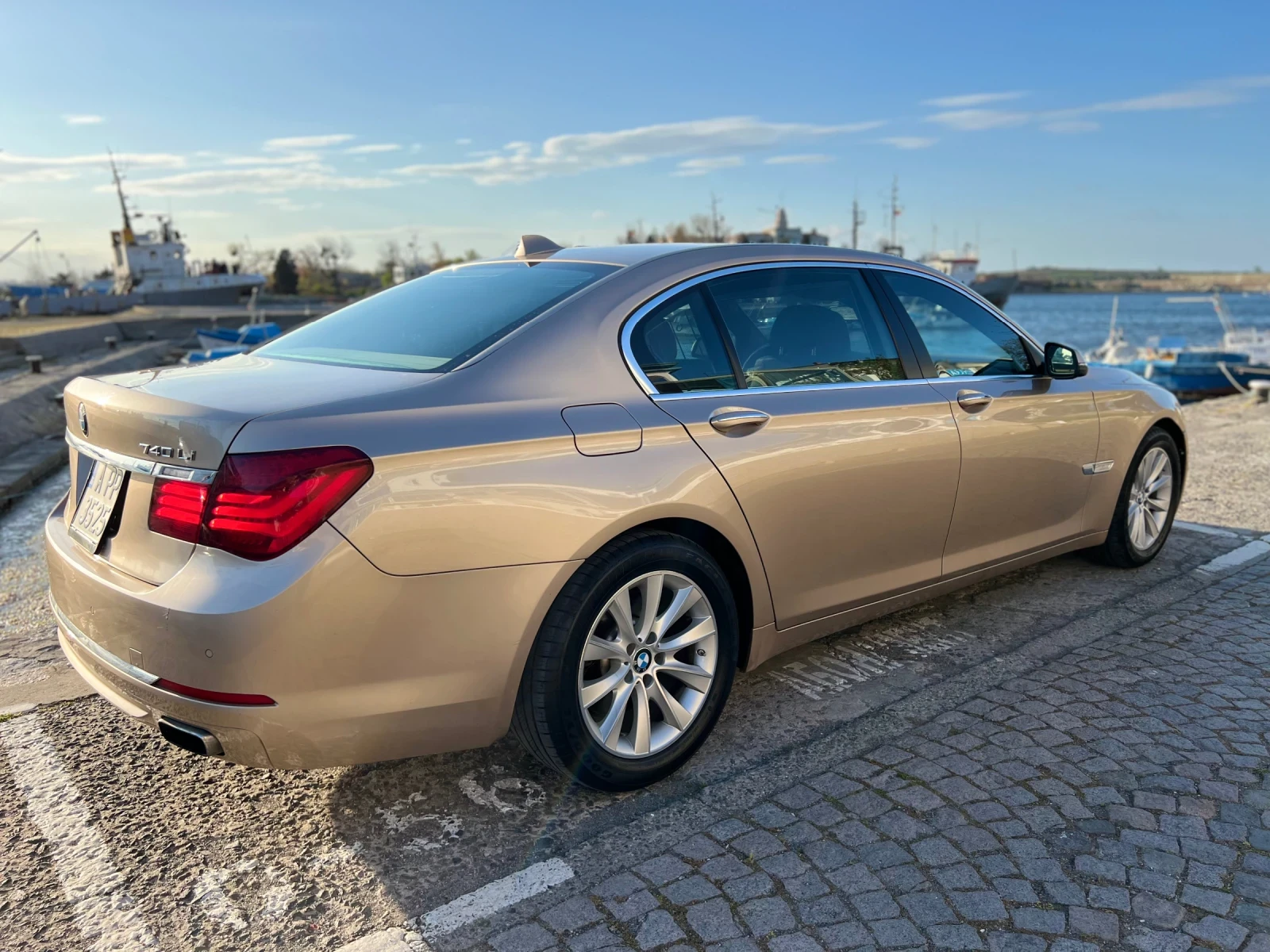 BMW 740 Li - изображение 7