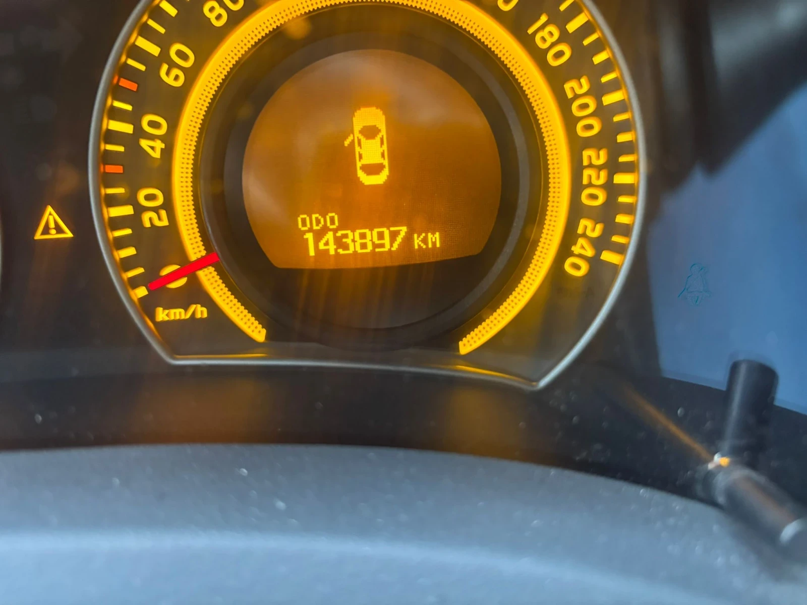 Toyota Auris КАТО НОВА , снимка 13 - Автомобили и джипове - 52656030