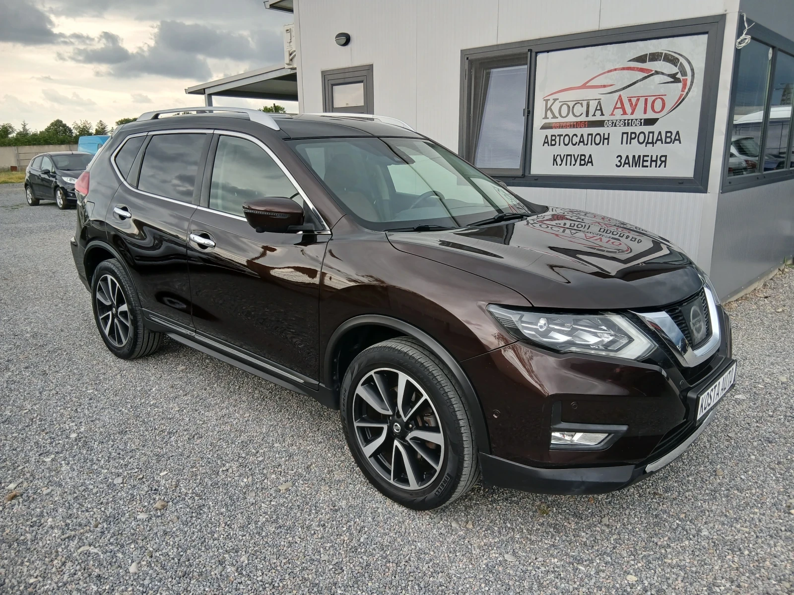 Nissan X-trail като нова 4X4 FUL, снимка 2 - Автомобили и джипове - 52656030