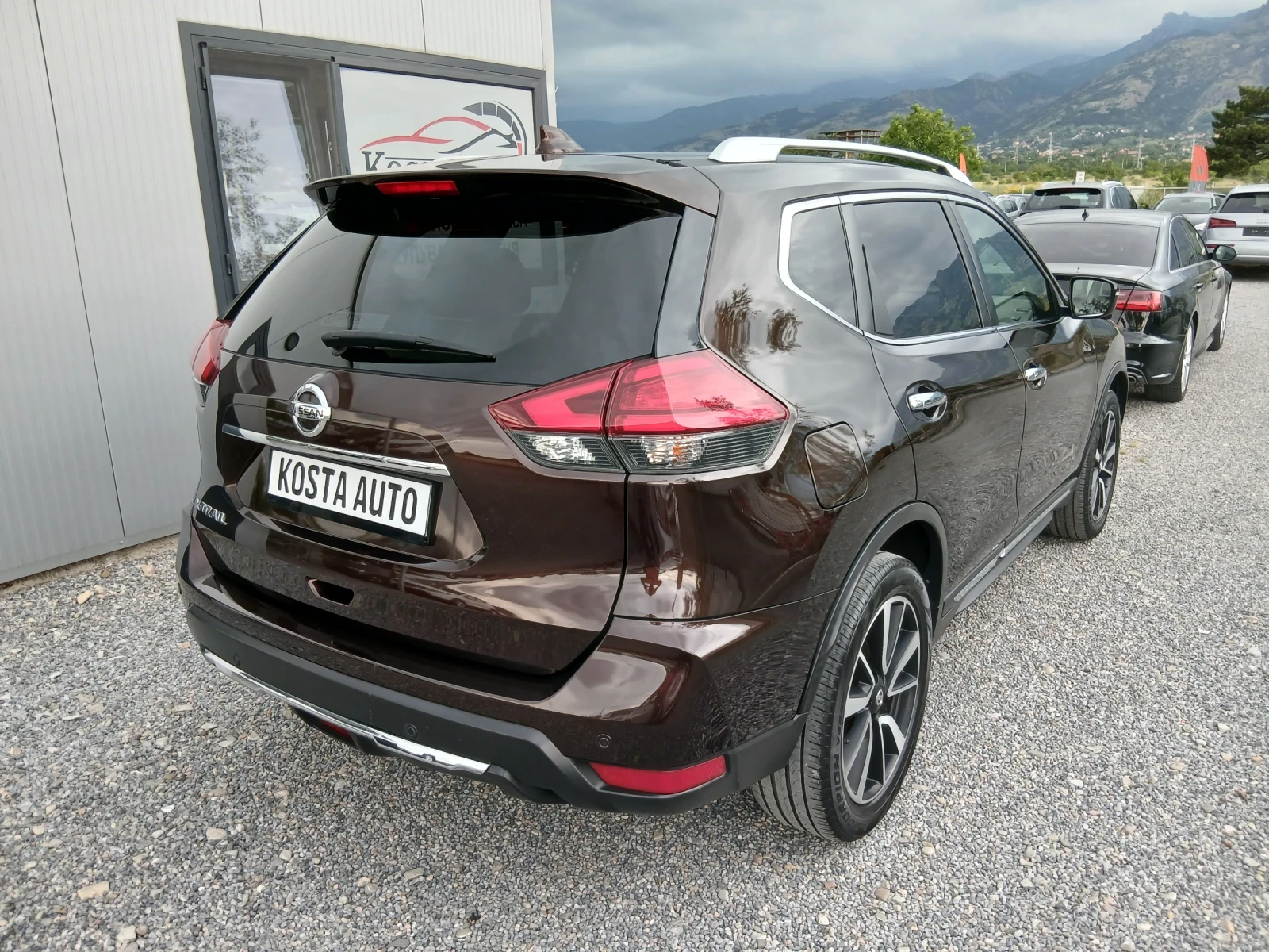 Nissan X-trail като нова 4X4 FUL, снимка 4 - Автомобили и джипове - 52656030