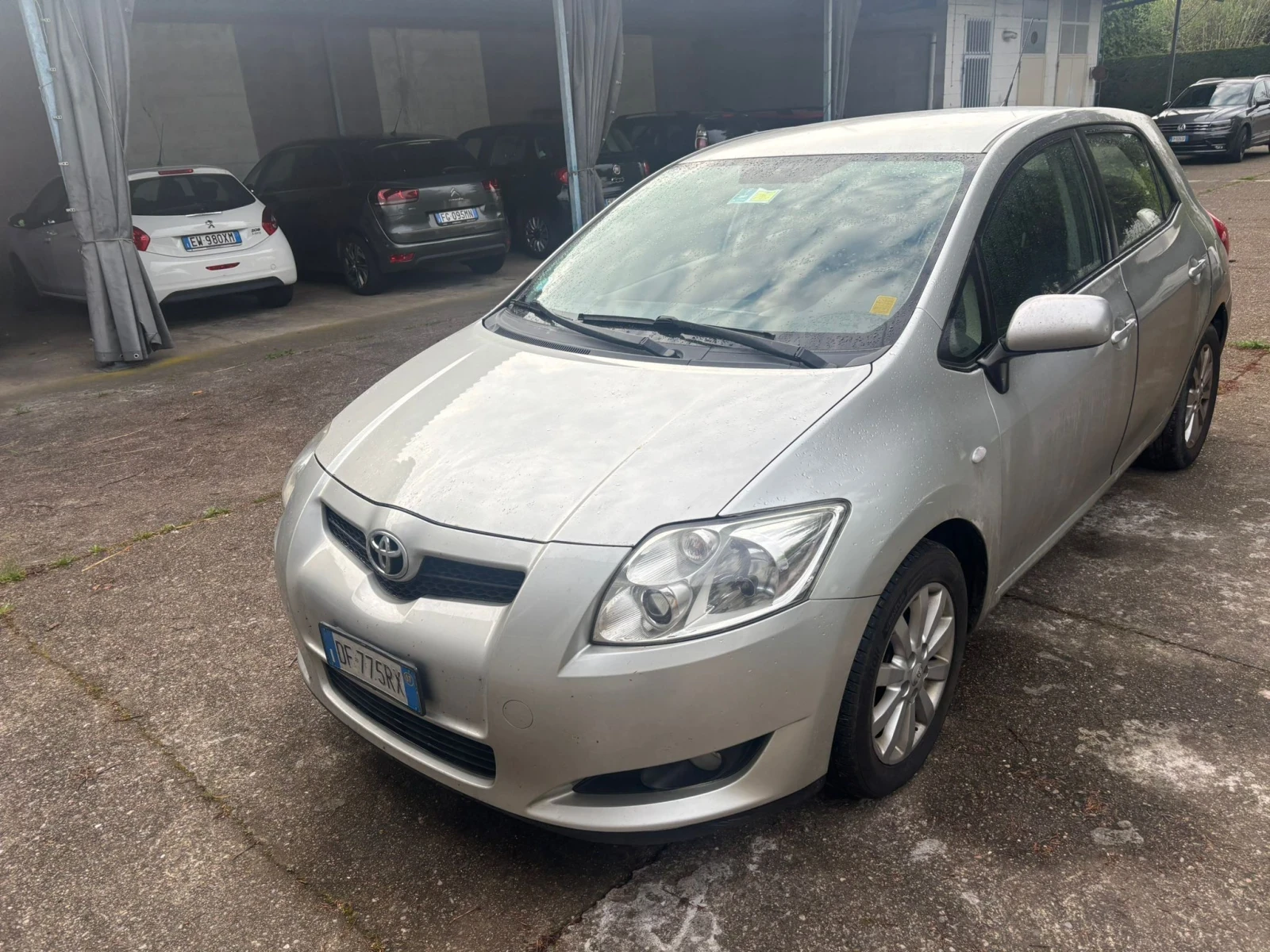Toyota Auris КАТО НОВА , снимка 2 - Автомобили и джипове - 52656030