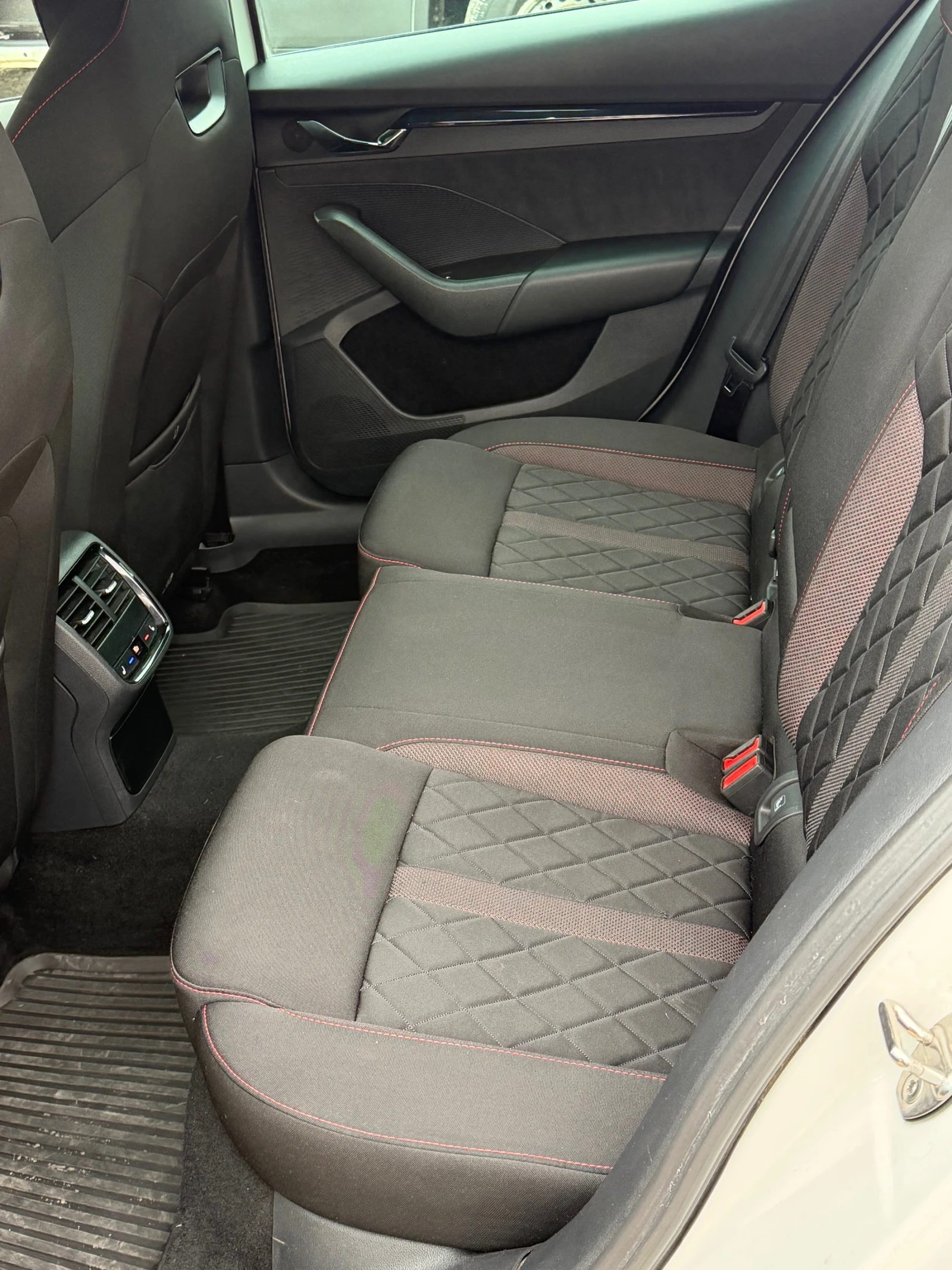 Skoda Octavia 2.0 TDI VRS | Mobile.bg � ����������� 13