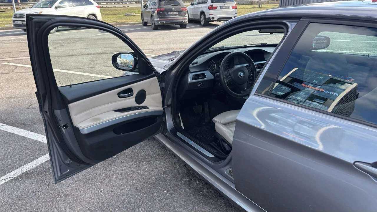 BMW 320  - изображение 7