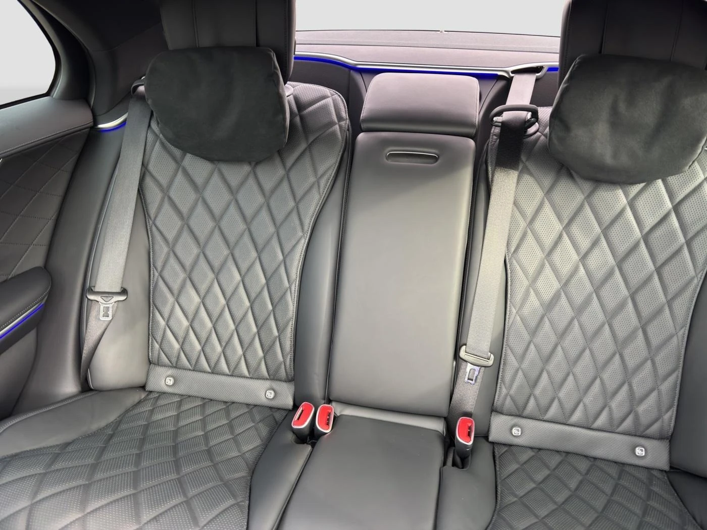 Mercedes-Benz S 400 d/AMG/4-MATIC/EXCLUSIV/BURM/HEAD UP/360/PANO/, снимка 15 - Автомобили и джипове - 53715496