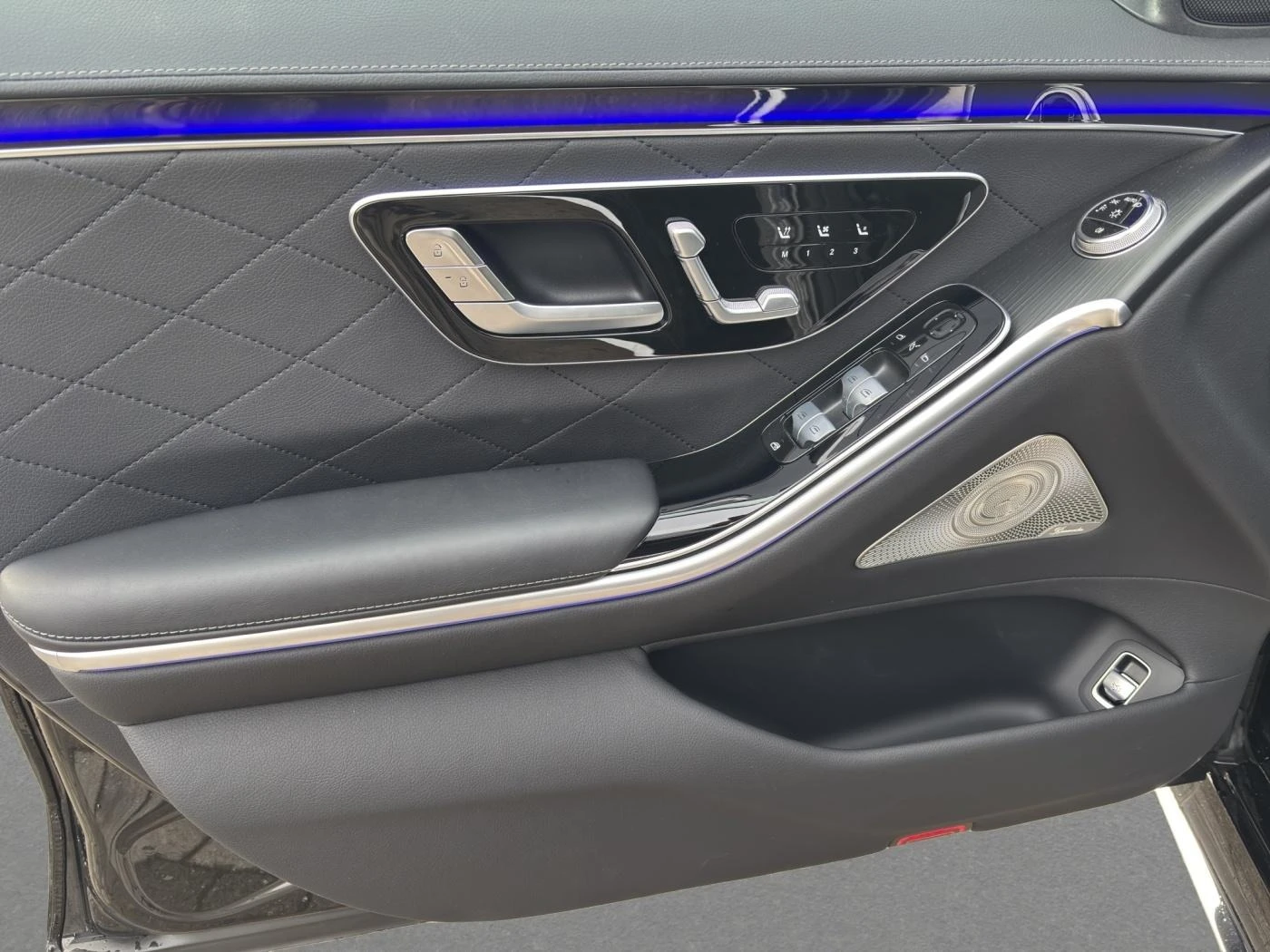 Mercedes-Benz S 400 d/AMG/4-MATIC/EXCLUSIV/BURM/HEAD UP/360/PANO/ - изображение 7