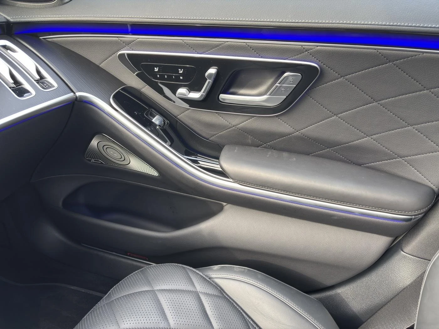 Mercedes-Benz S 400 d/AMG/4-MATIC/EXCLUSIV/BURM/HEAD UP/360/PANO/, снимка 14 - Автомобили и джипове - 53715496