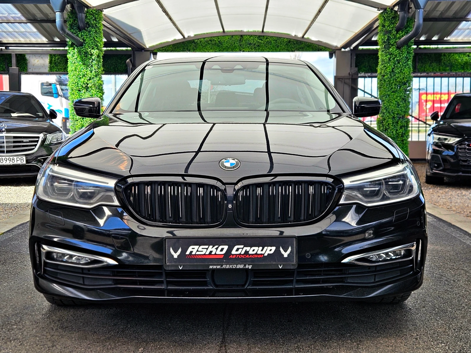 BMW 530 M/XD/LUXURY/DIGITAL/HUD/DISTR/3DCAM/ВАКУМ/ОБДУХ/LI, снимка 2 - Автомобили и джипове - 54125562