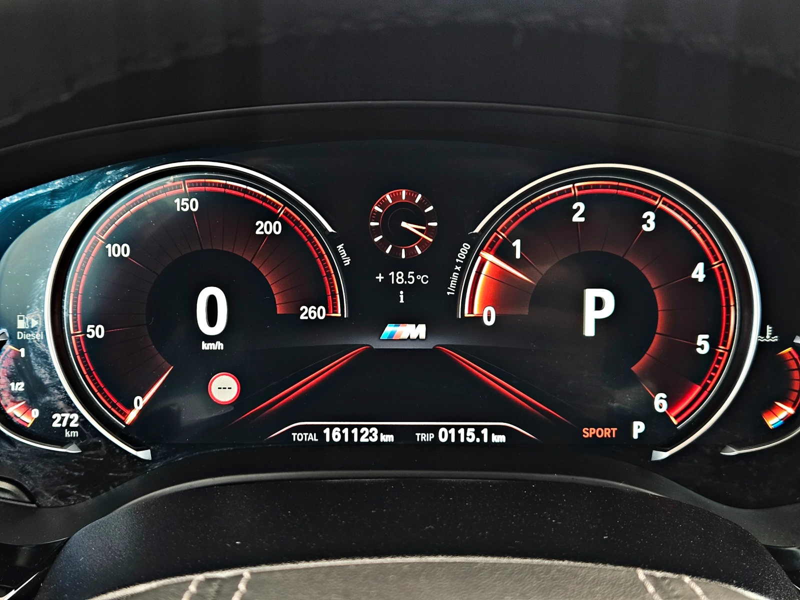 BMW 530 M/XD/LUXURY/DIGITAL/HUD/DISTR/3DCAM/ВАКУМ/ОБДУХ/LI, снимка 9 - Автомобили и джипове - 54125562