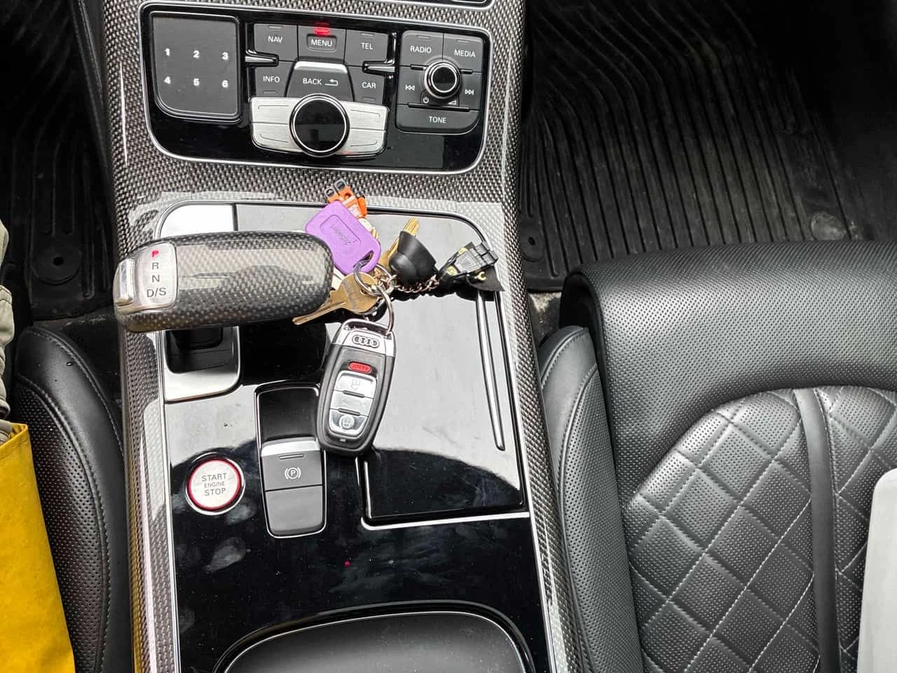 Audi S8 4dr Sdn  CARFAX, снимка 12 - Автомобили и джипове - 54172254