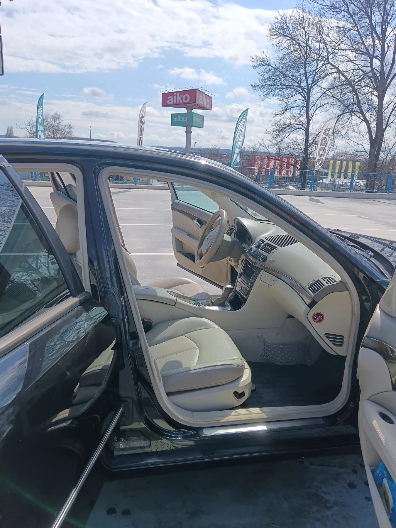 Mercedes-Benz E 320, снимка 9 - Автомобили и джипове - 54173435