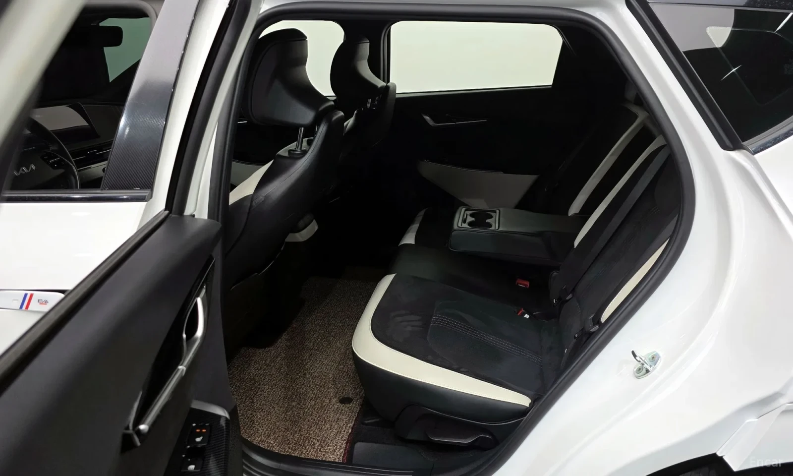 Kia EV6 Long Range, снимка 14 - Автомобили и джипове - 54288872