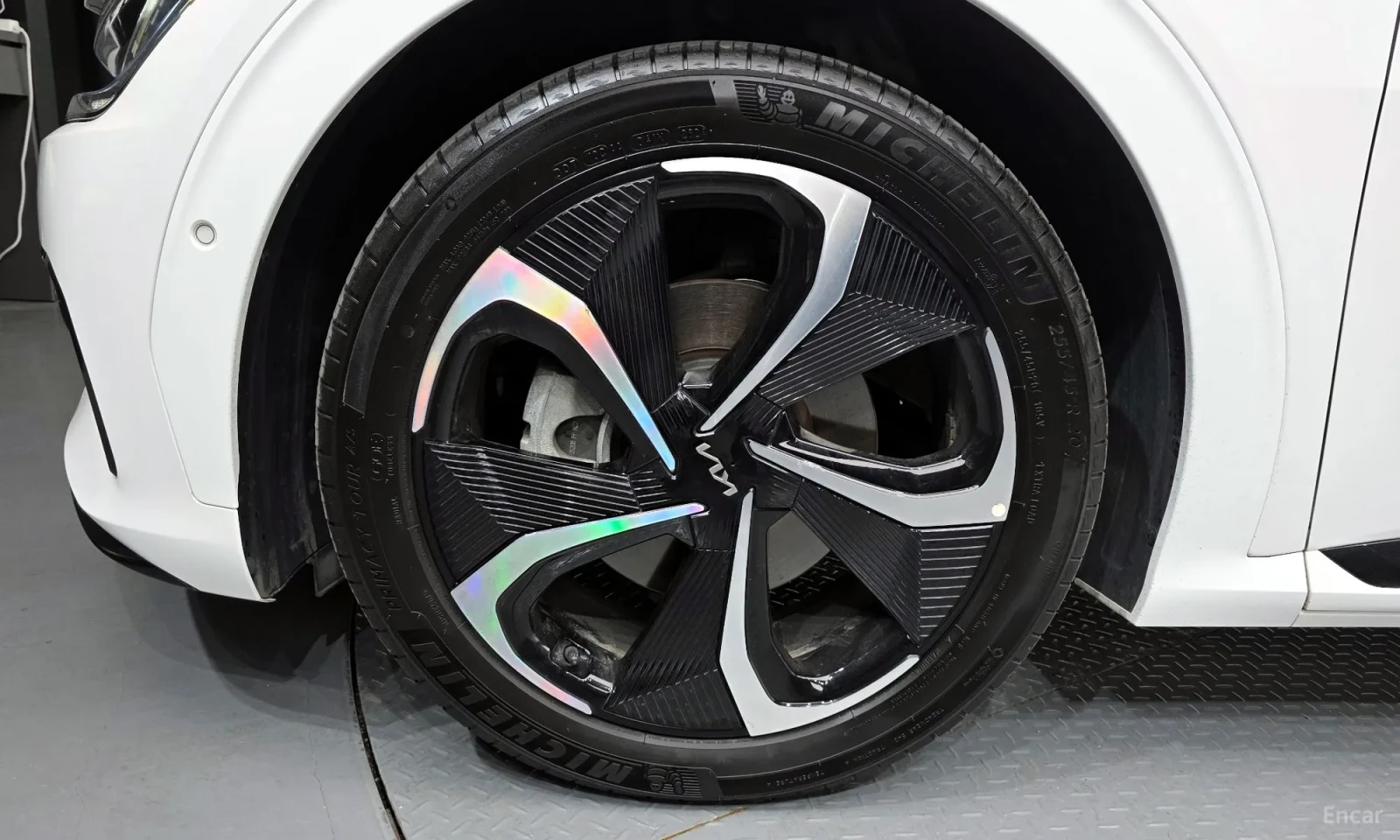 Kia EV6 Long Range, снимка 3 - Автомобили и джипове - 54288872