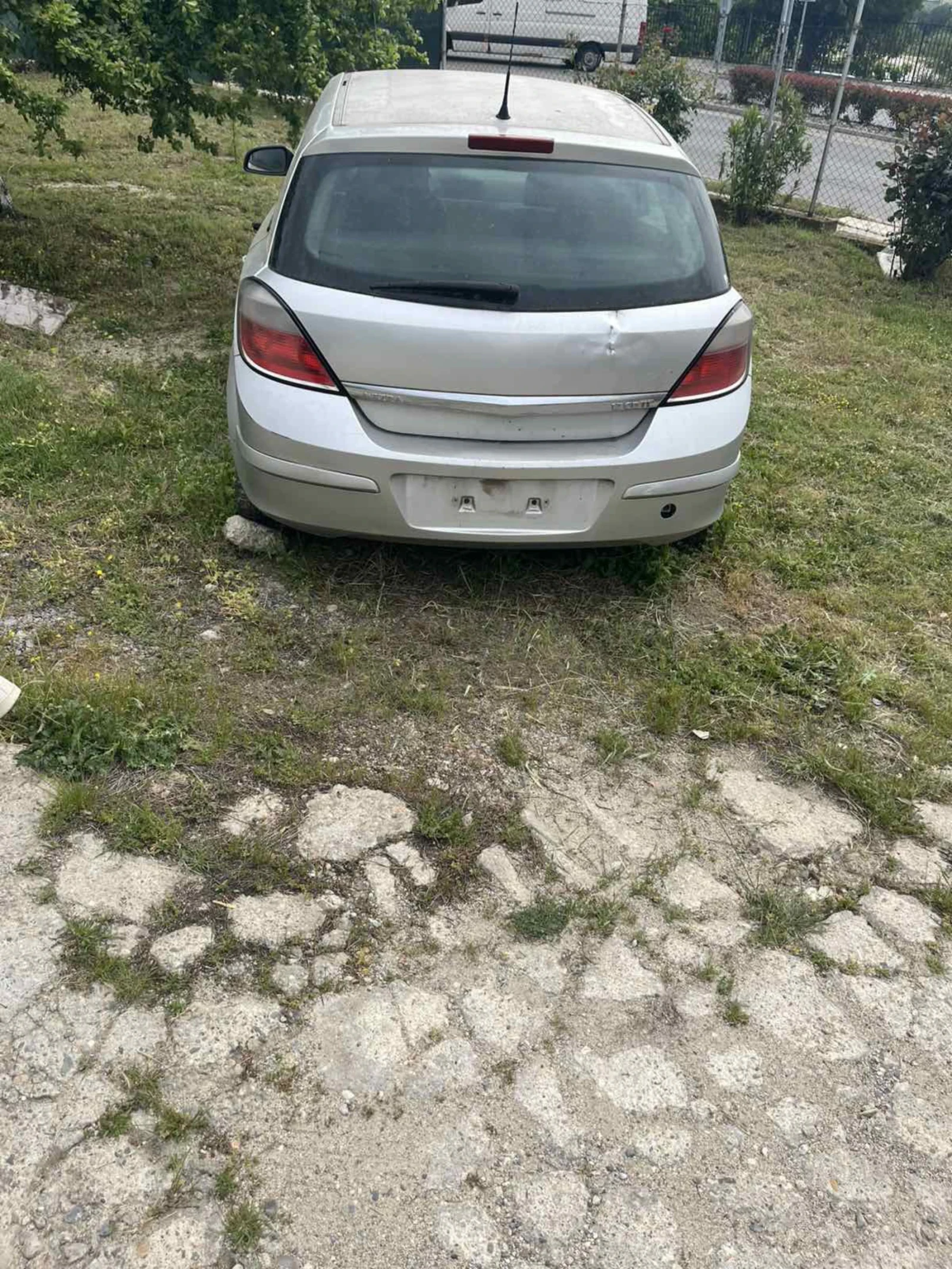 Opel Astra 1.7 dth, снимка 5 - Автомобили и джипове - 54391828