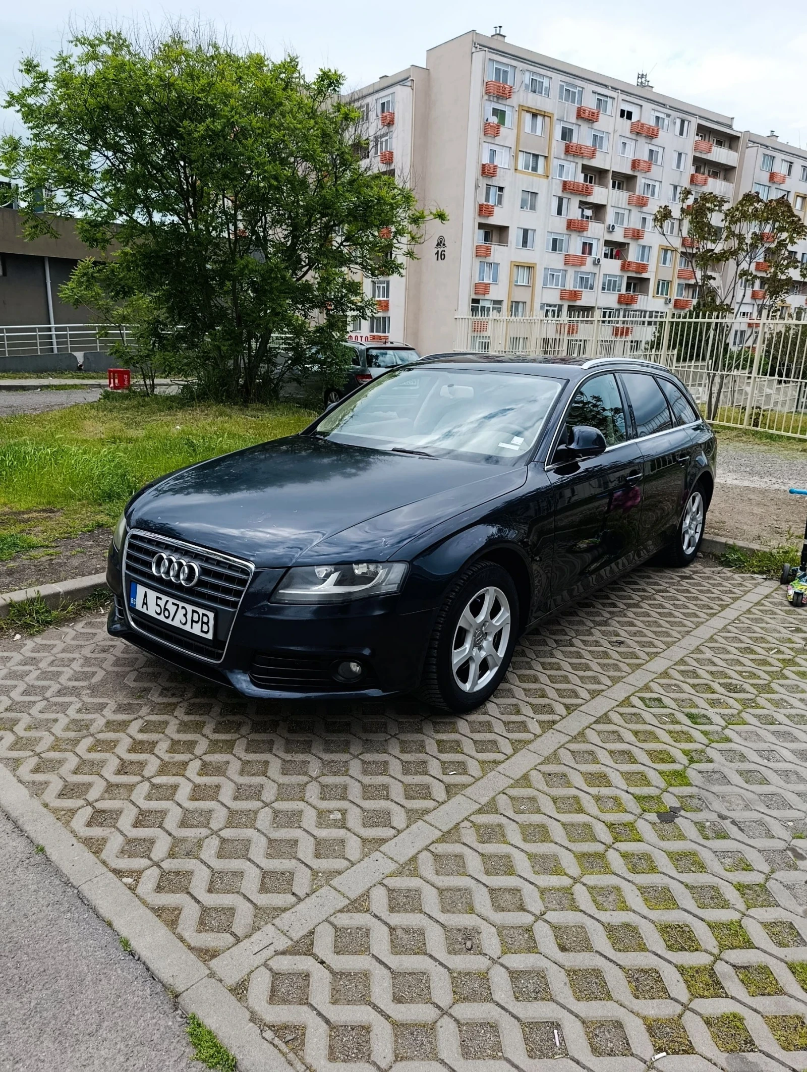 Audi A4 2.0, снимка 3 - Автомобили и джипове - 54570306