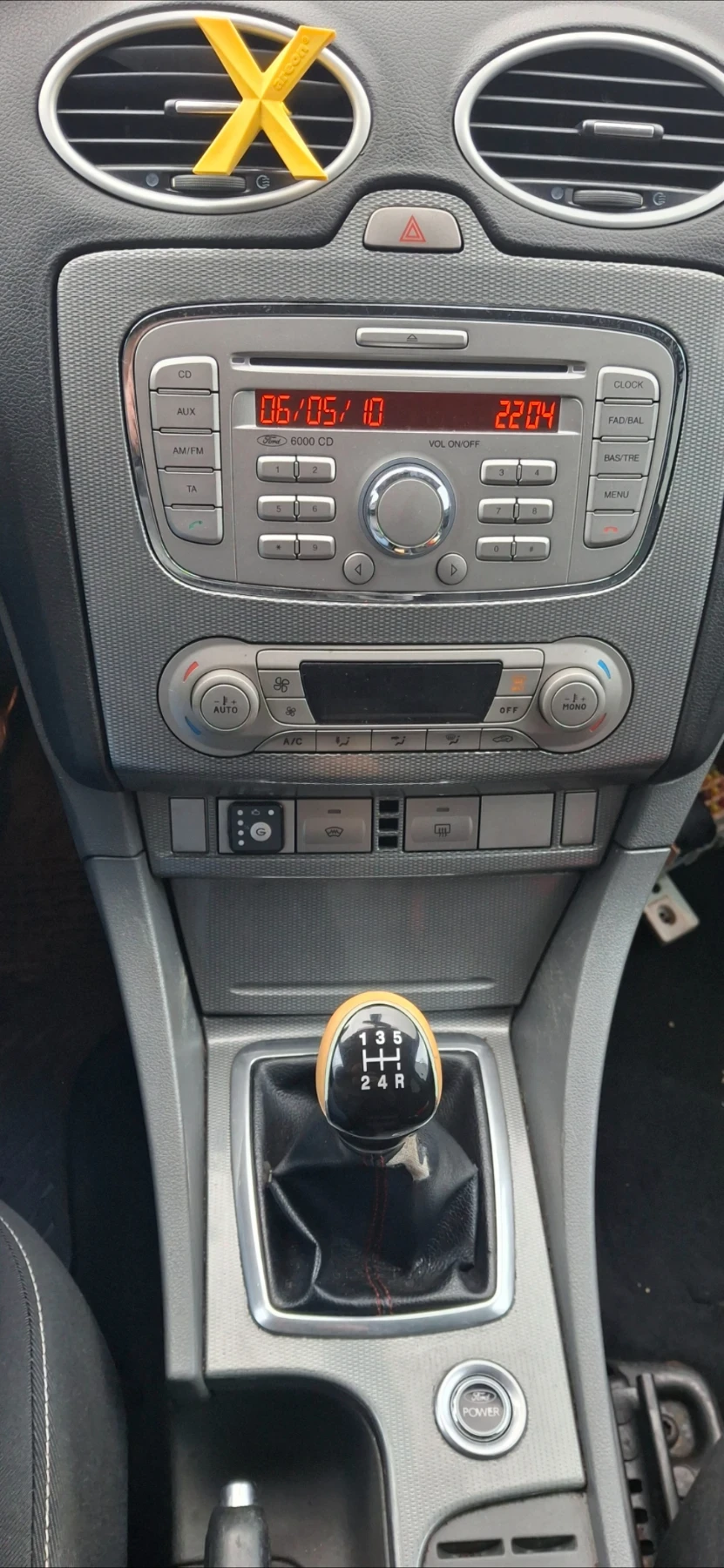 Ford Focus 1.6 газ, 2011г., снимка 6 - Автомобили и джипове - 54648556