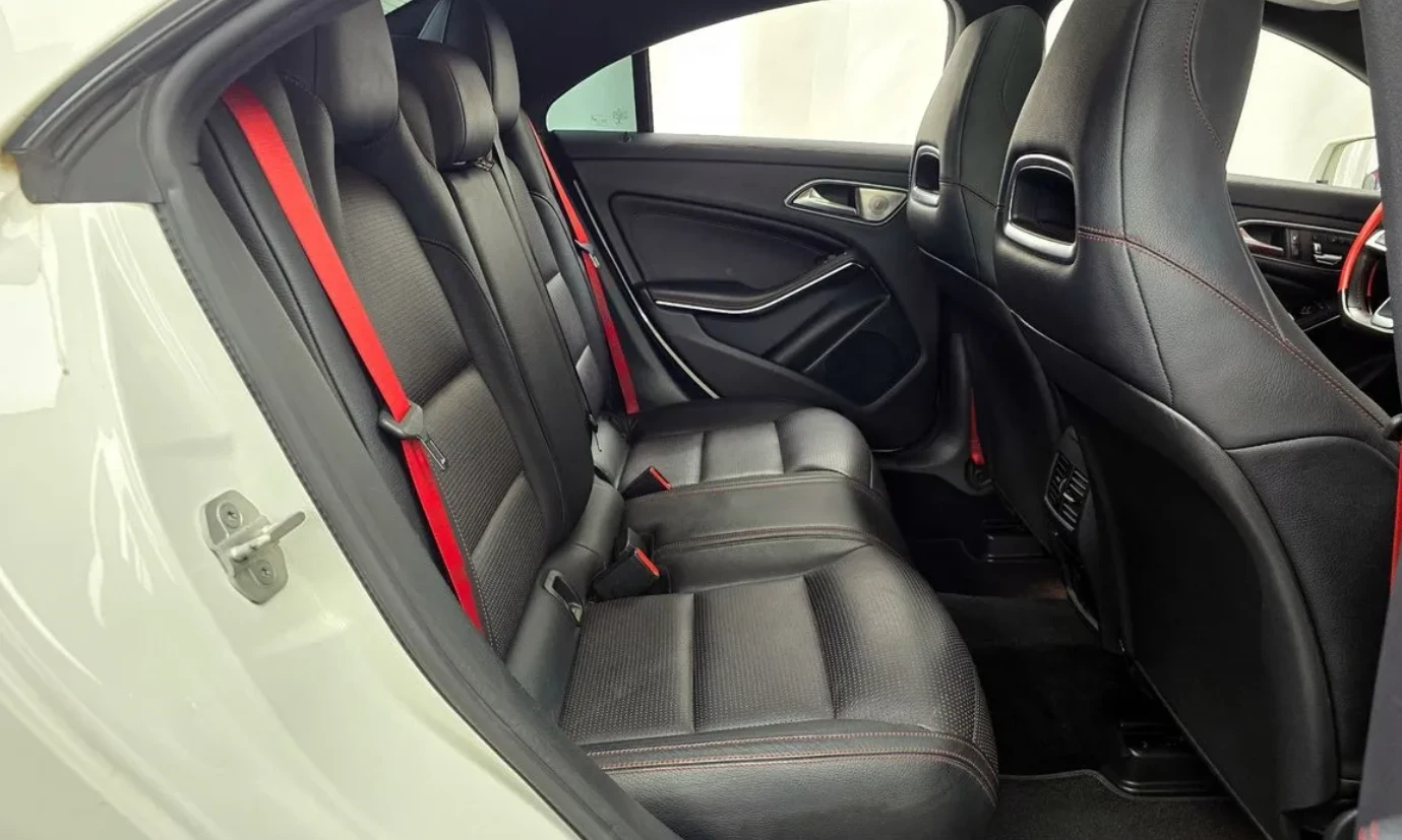 Mercedes-Benz CLA 45 AMG BURMESTER/ ПАНОРАМА / ПОДГРЕВ/, снимка 14 - Автомобили и джипове - 54683573