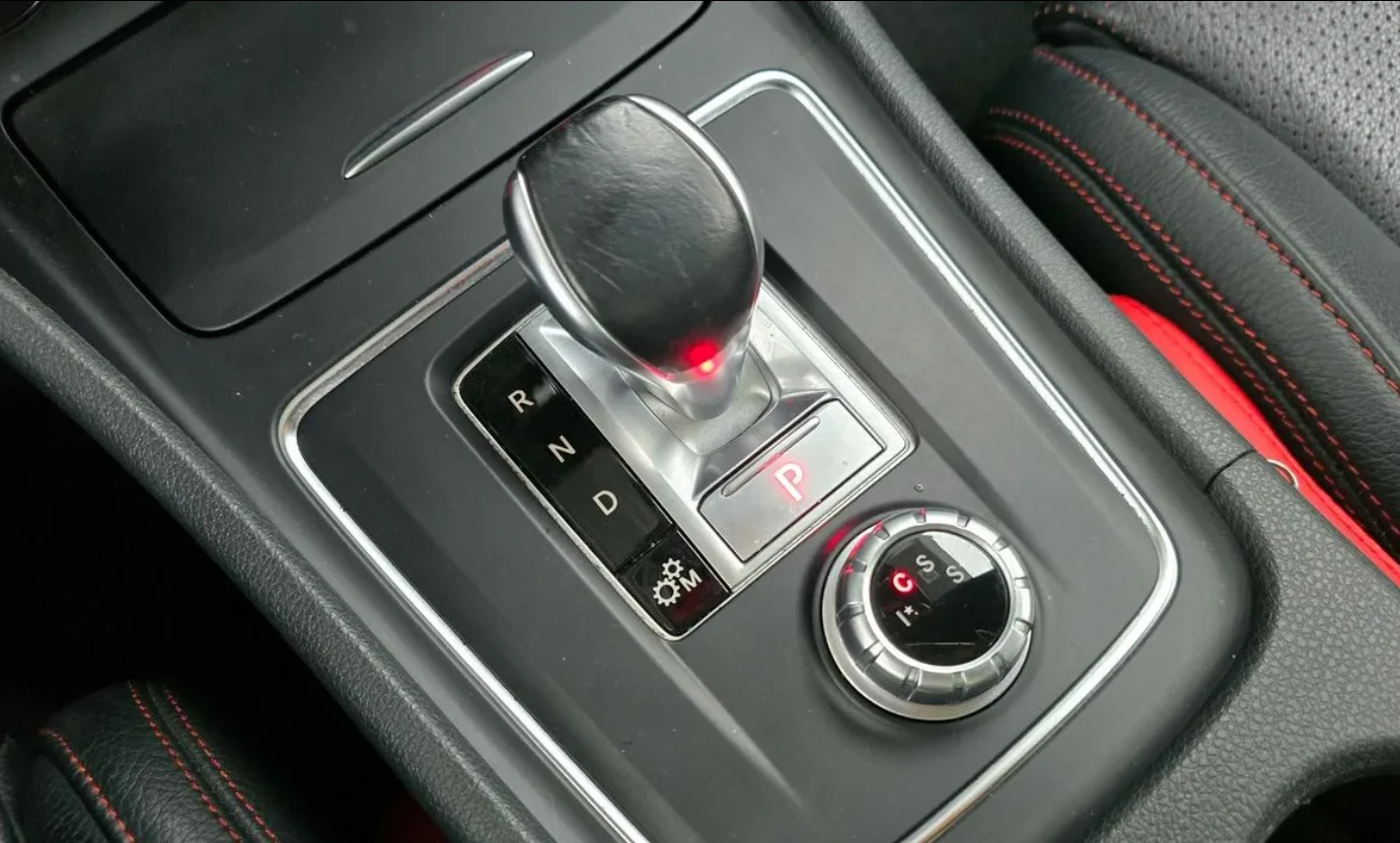 Mercedes-Benz CLA 45 AMG BURMESTER/ ПАНОРАМА / ПОДГРЕВ/, снимка 11 - Автомобили и джипове - 54683573