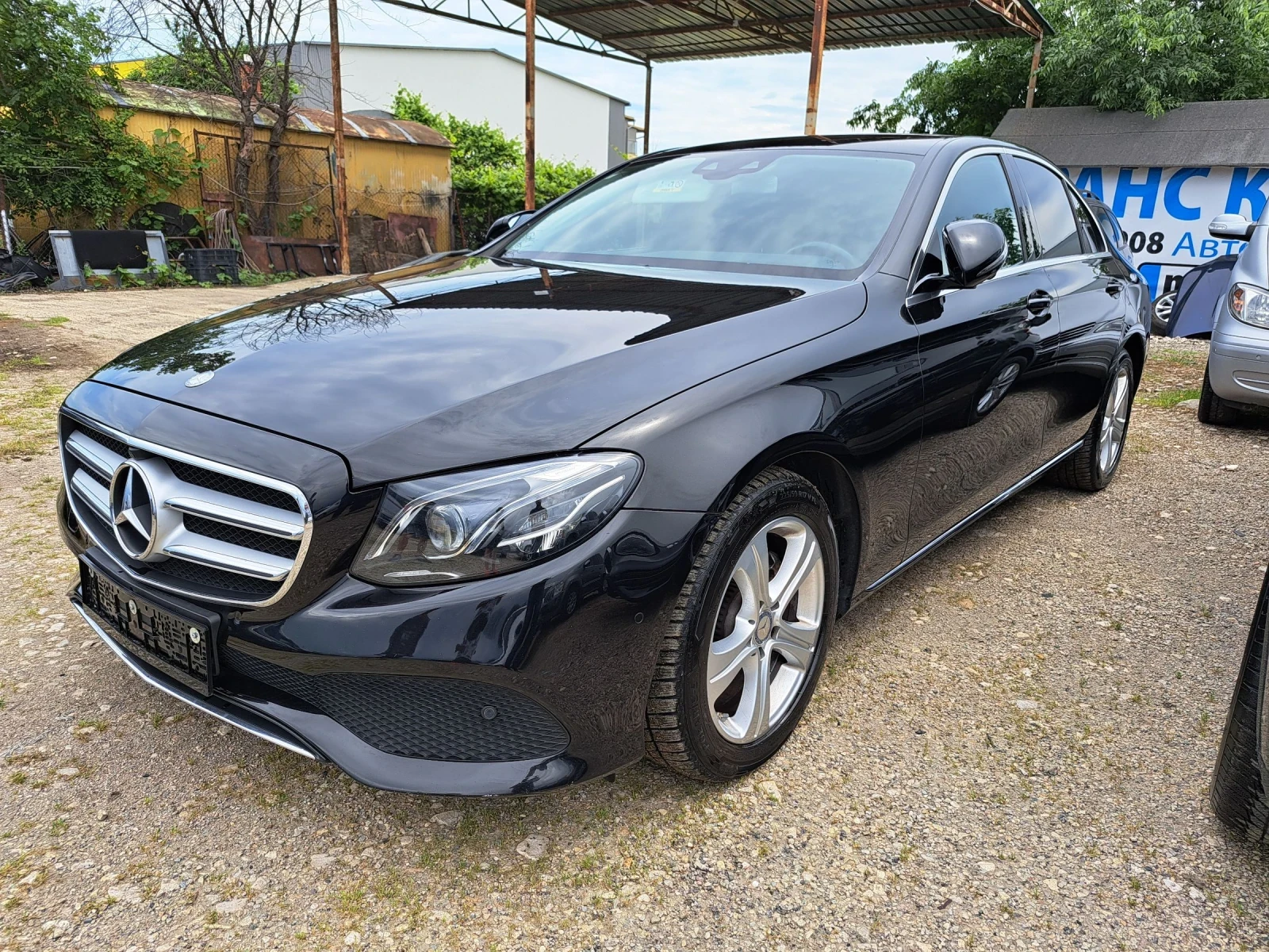 Mercedes-Benz E 220 2.2 D digital, снимка 13 - Автомобили и джипове - 54797083