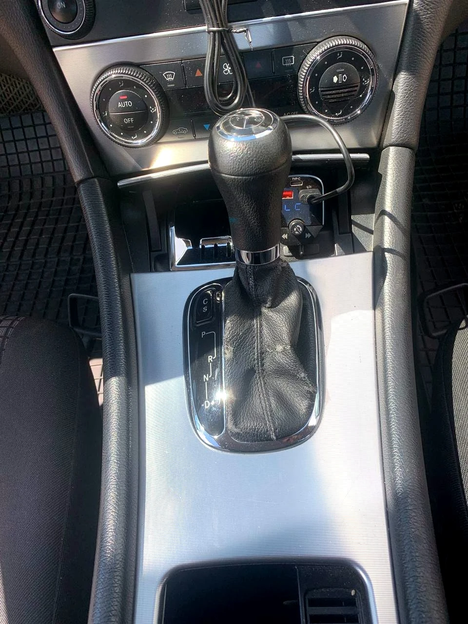Mercedes-Benz C 220 Sport Coupe, снимка 10 - Автомобили и джипове - 54875480