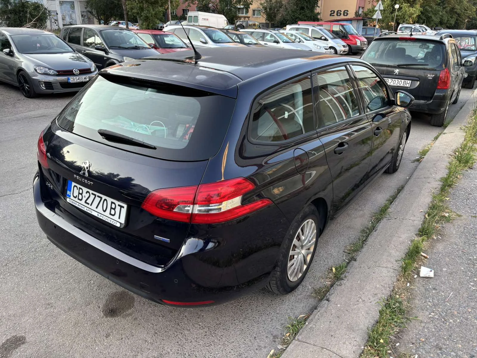 Peugeot 308 SW 1.6 BlueHDi, снимка 3 - Автомобили и джипове - 55715342