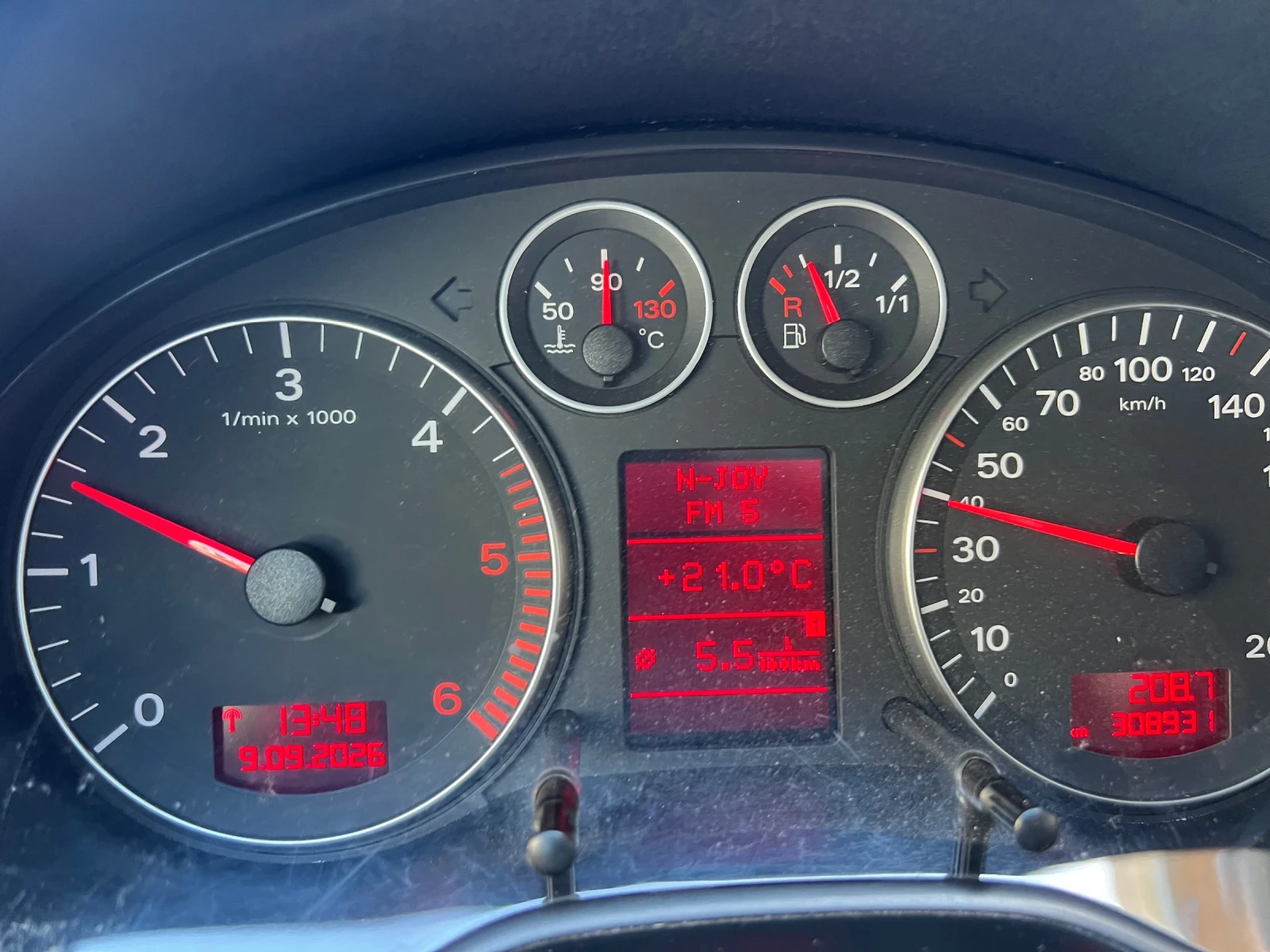 Audi A3 2.0 TDi, снимка 5 - Автомобили и джипове - 56010247