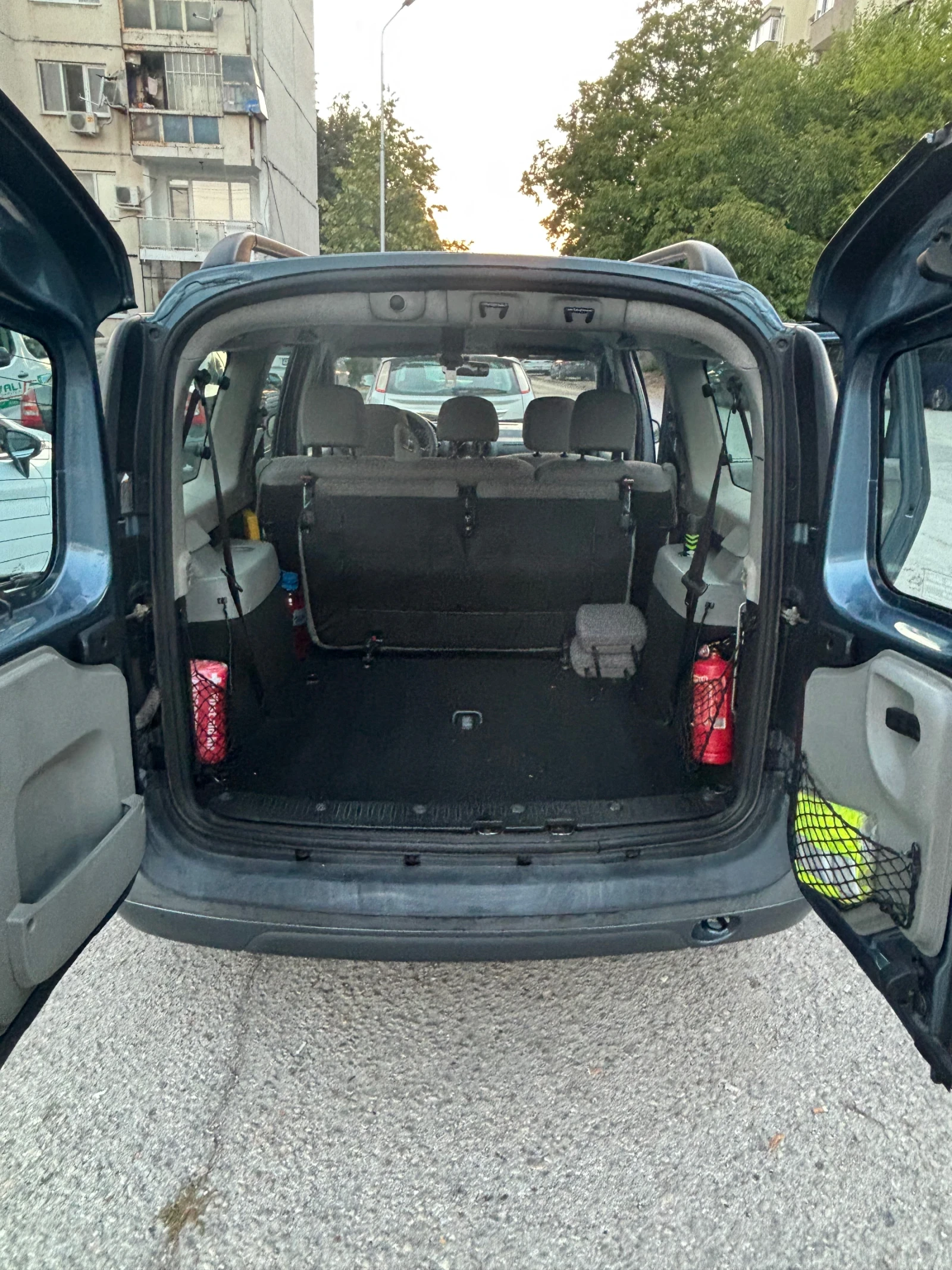 Dacia Logan, снимка 2 - Автомобили и джипове - 56154671